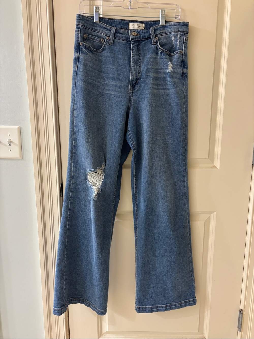 Jessica Simpson Jeans – Wide Leg / Flare | Size 30 | Medium Wash